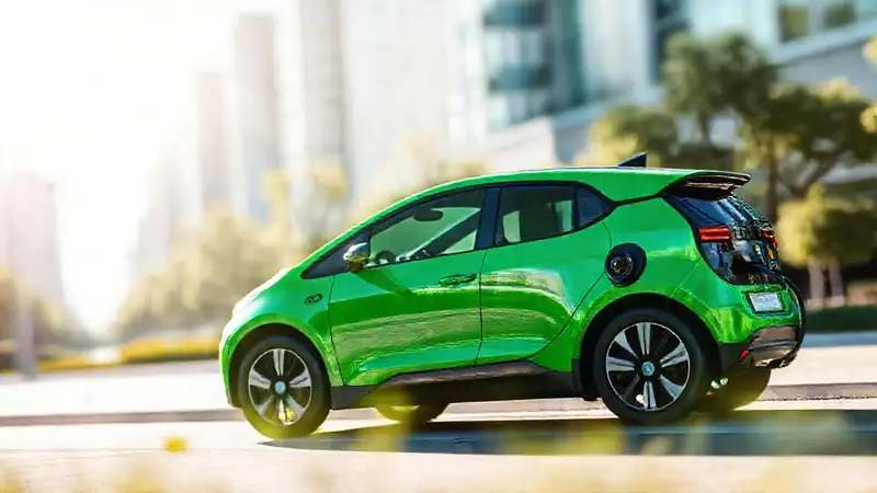 Coche eléctrico ilumina un futuro sostenible